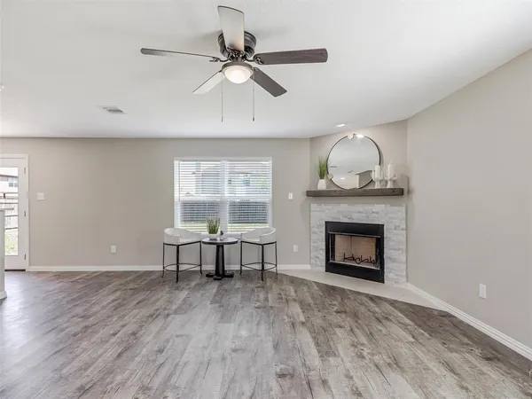 $350,000 | 316 Spurlock Drive, Krum, TX 76249