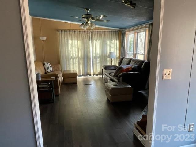 288 Sanders Road Pageland, SC 29728 - Photo 5 of 34 Gallery Image 5