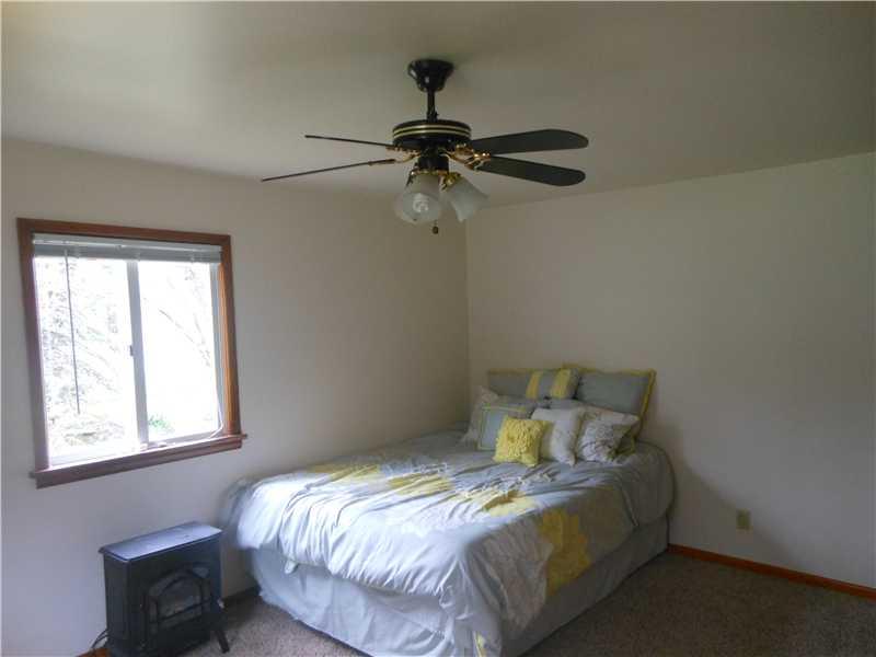 694 Glen Eden Road Rochester, PA 15074 - Photo 8 of 19 Master Bedroom.