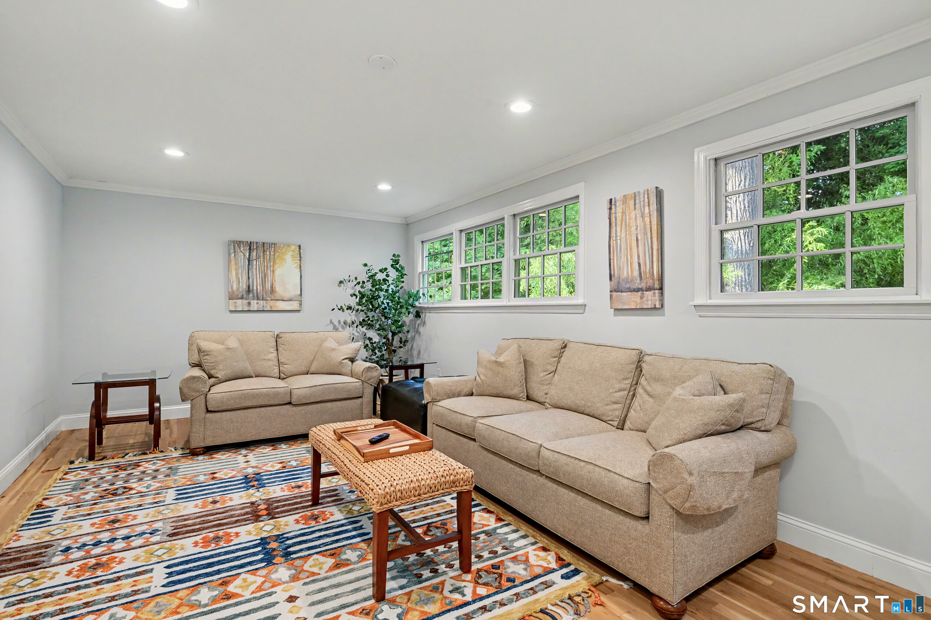 29 Orchard Hill Road Norwalk, CT 06851 - Photo 11 of 37 Family Room with access to Deck