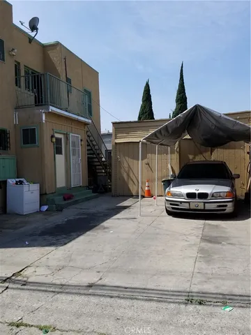 $1,295,000 | 433 West 9th Street, Long Beach, CA 90813