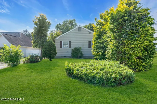 $725,000 | 2217 Old Mill Road, Spring Lake Heights, NJ 07762