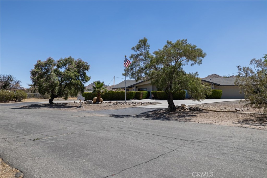 16058 Venango Road Apple Valley, CA 92307 - Photo 32 of 57
