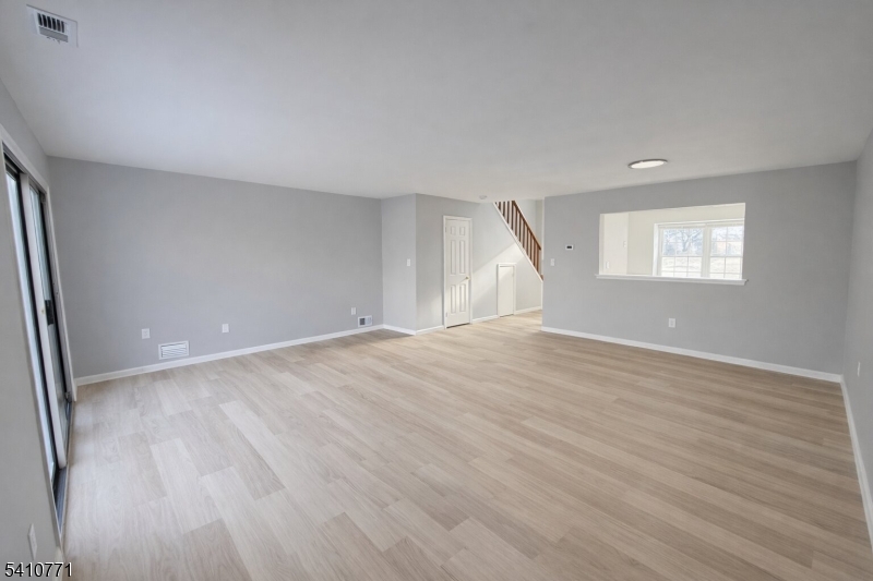 15 Nottingham Way Somerset, NJ 08873 - Photo 7 of 22