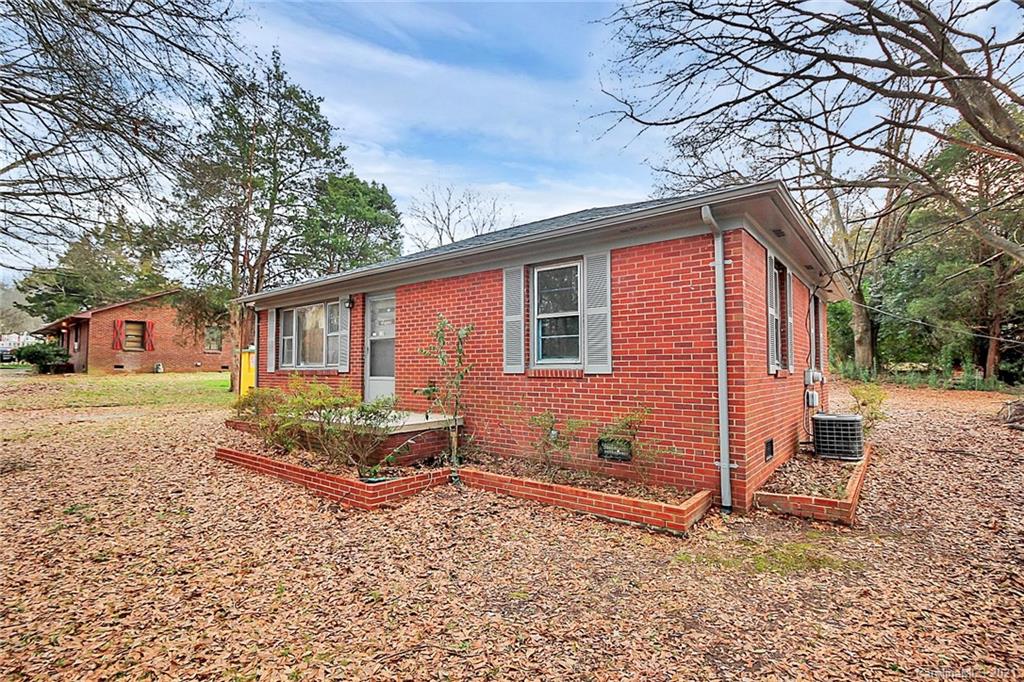200 Staton Road Gastonia, NC 28056 - Photo 3 of 36 Gallery Image 3