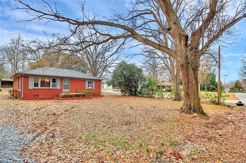 200 Staton Road Gastonia, NC 28056 - Photo 4 of 36 Gallery Image 4