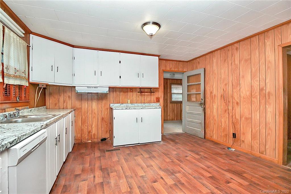 200 Staton Road Gastonia, NC 28056 - Photo 7 of 36 Gallery Image 7