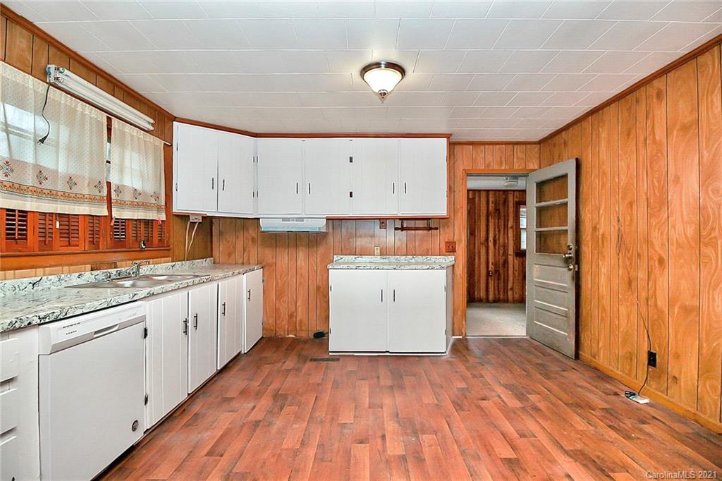 200 Staton Road Gastonia, NC 28056 - Photo 8 of 36 Gallery Image 8