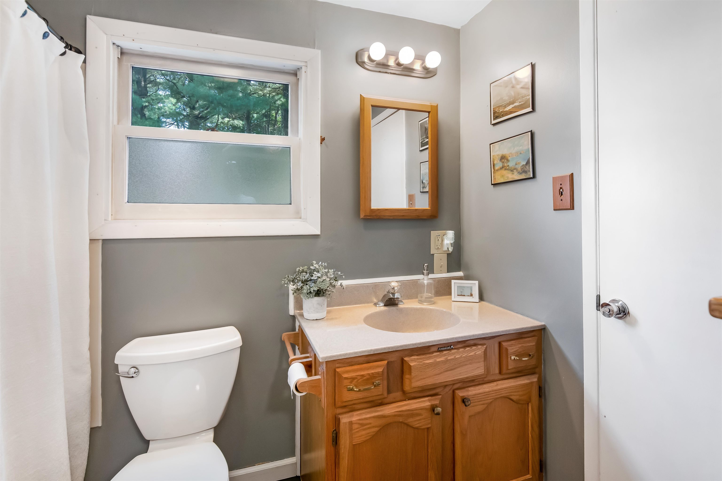 137 North Brownell Road Williston, VT 05495 - Photo 15 of 37