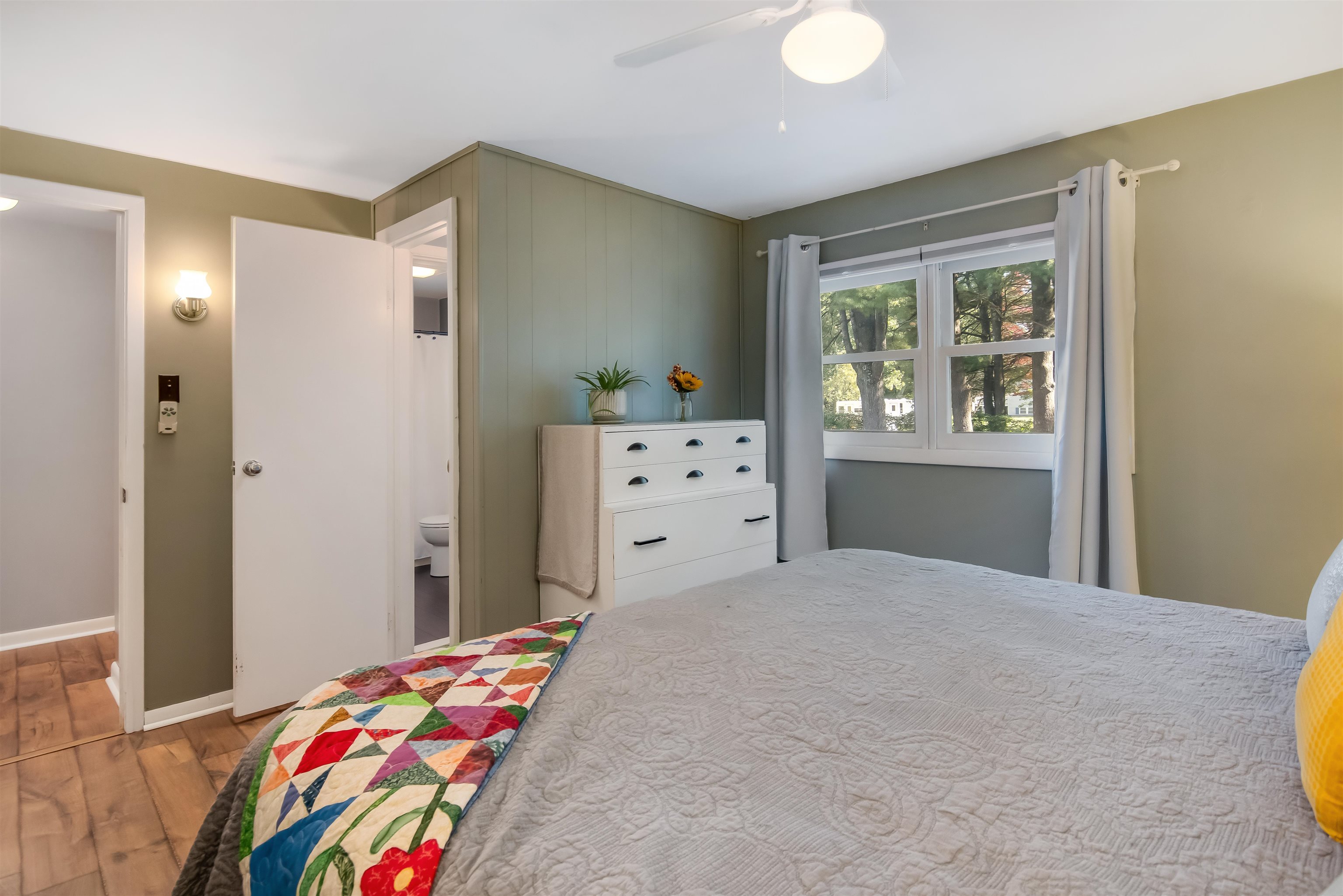 137 North Brownell Road Williston, VT 05495 - Photo 8 of 37