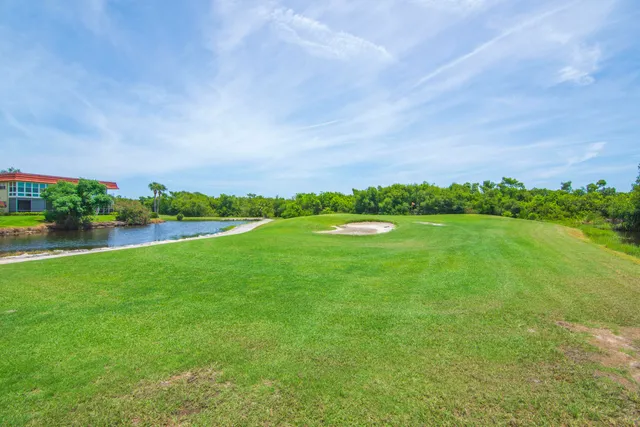 $1,450 | 69 Royal Oak Court, Unit 105, Vero Beach, FL 32962