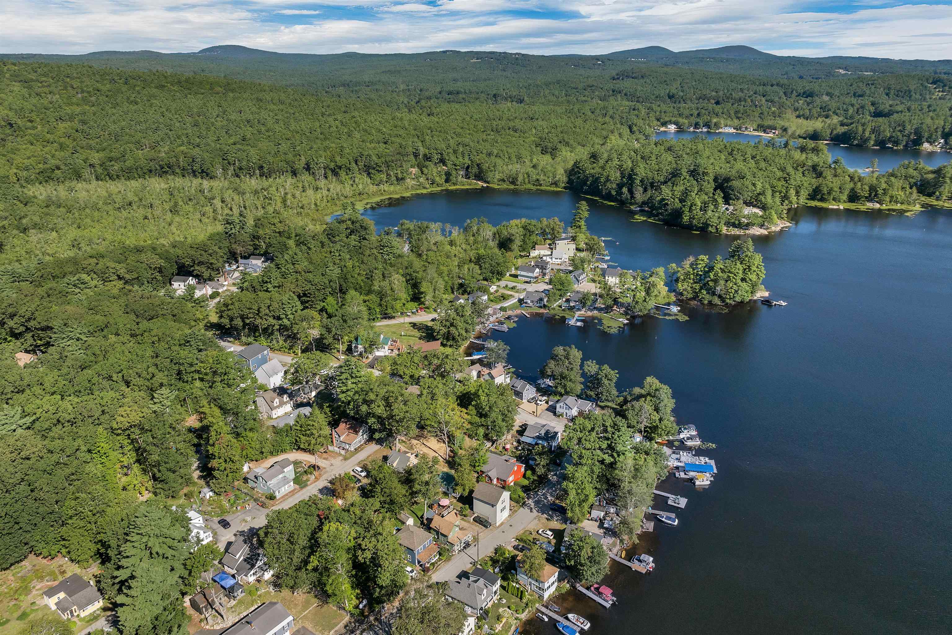 4 Milford Street Amherst, NH 03031 - Photo 14 of 23