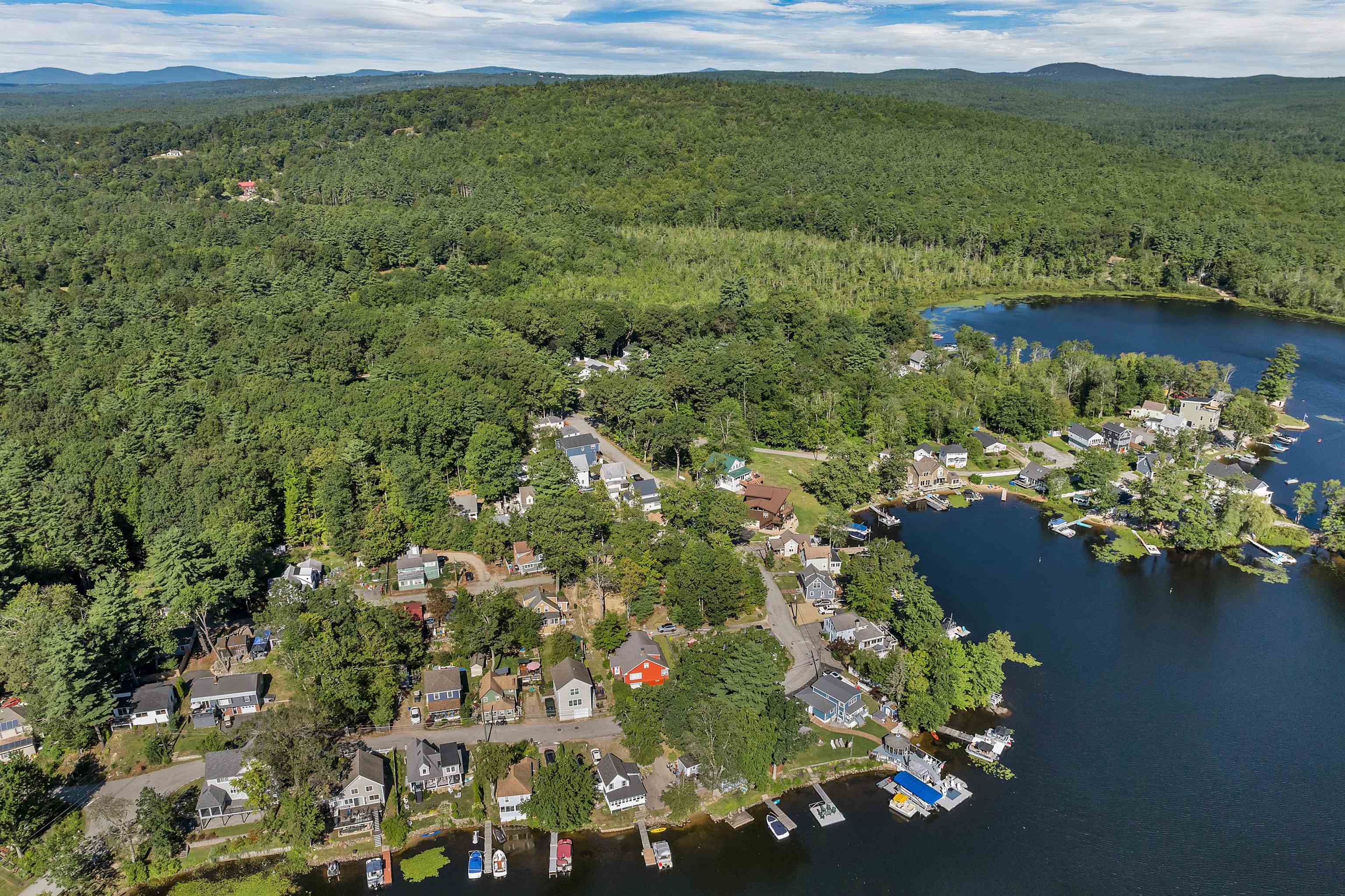 4 Milford Street Amherst, NH 03031 - Photo 15 of 23