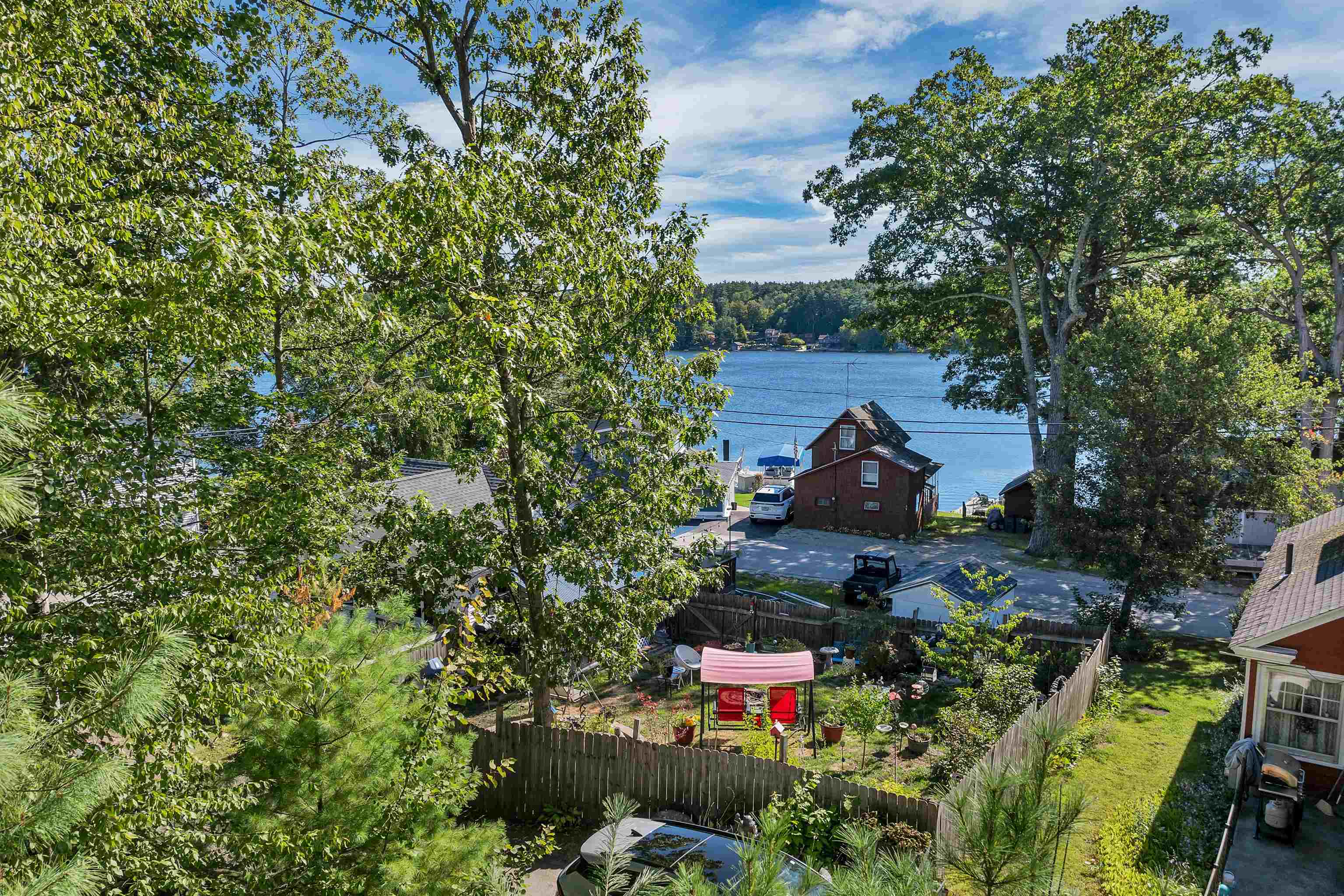 4 Milford Street Amherst, NH 03031 - Photo 3 of 23