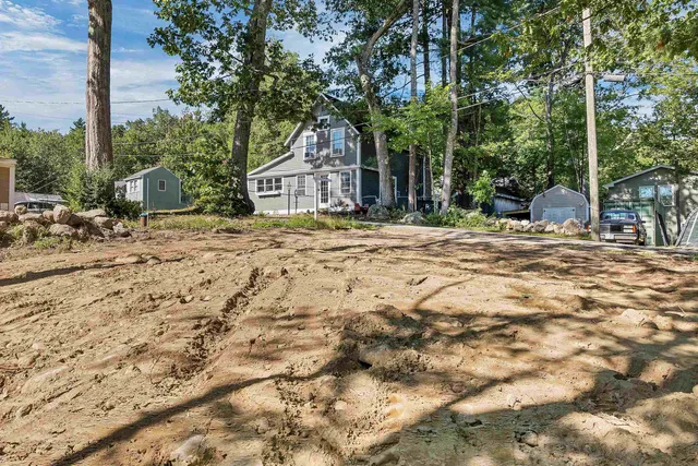 $204,900 | 4 Milford Street, Amherst, NH 03031