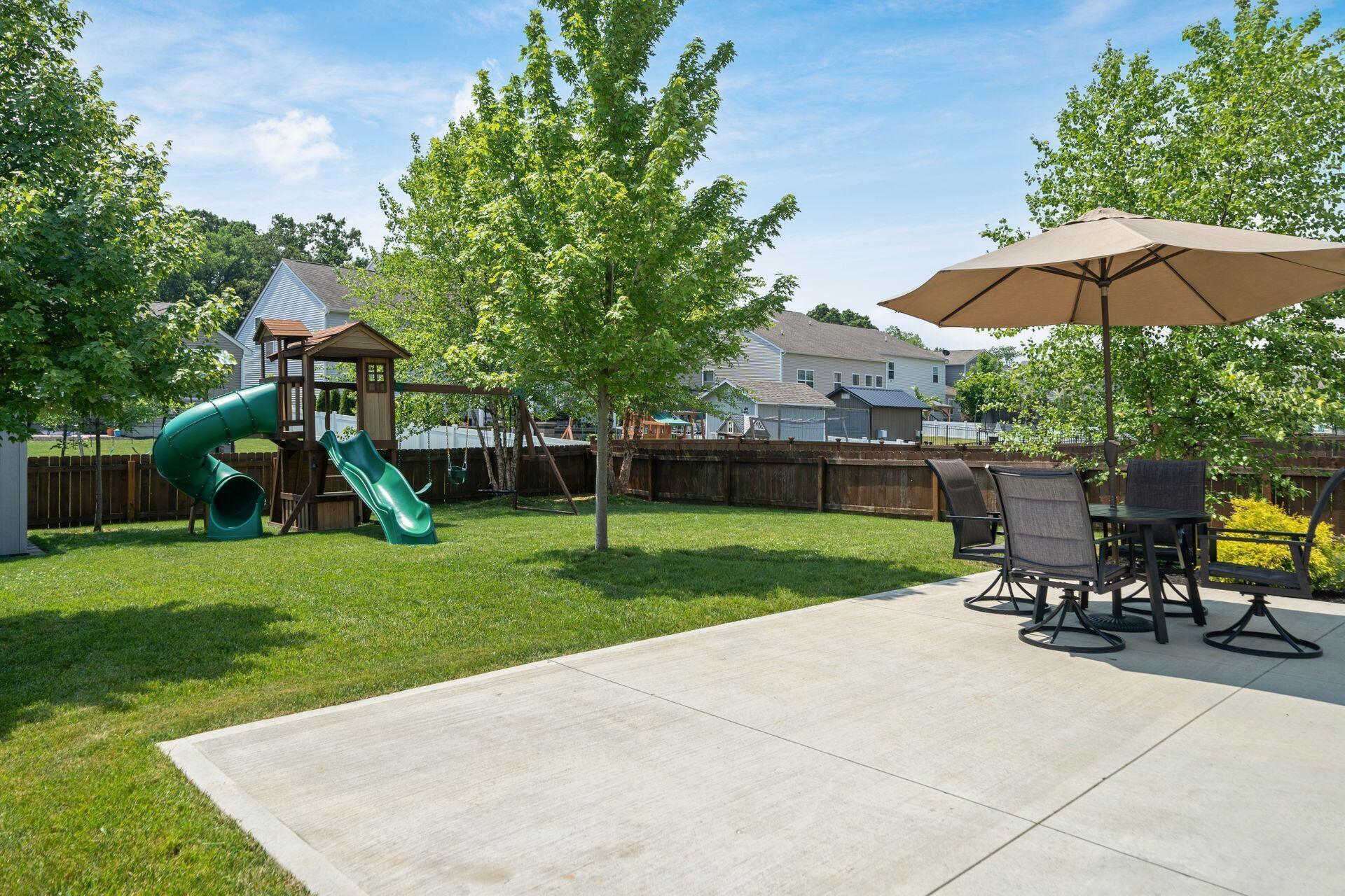 3927 Trail Ridge Drive Columbus, OH 43228 - Photo 41 of 54 Exterior Back