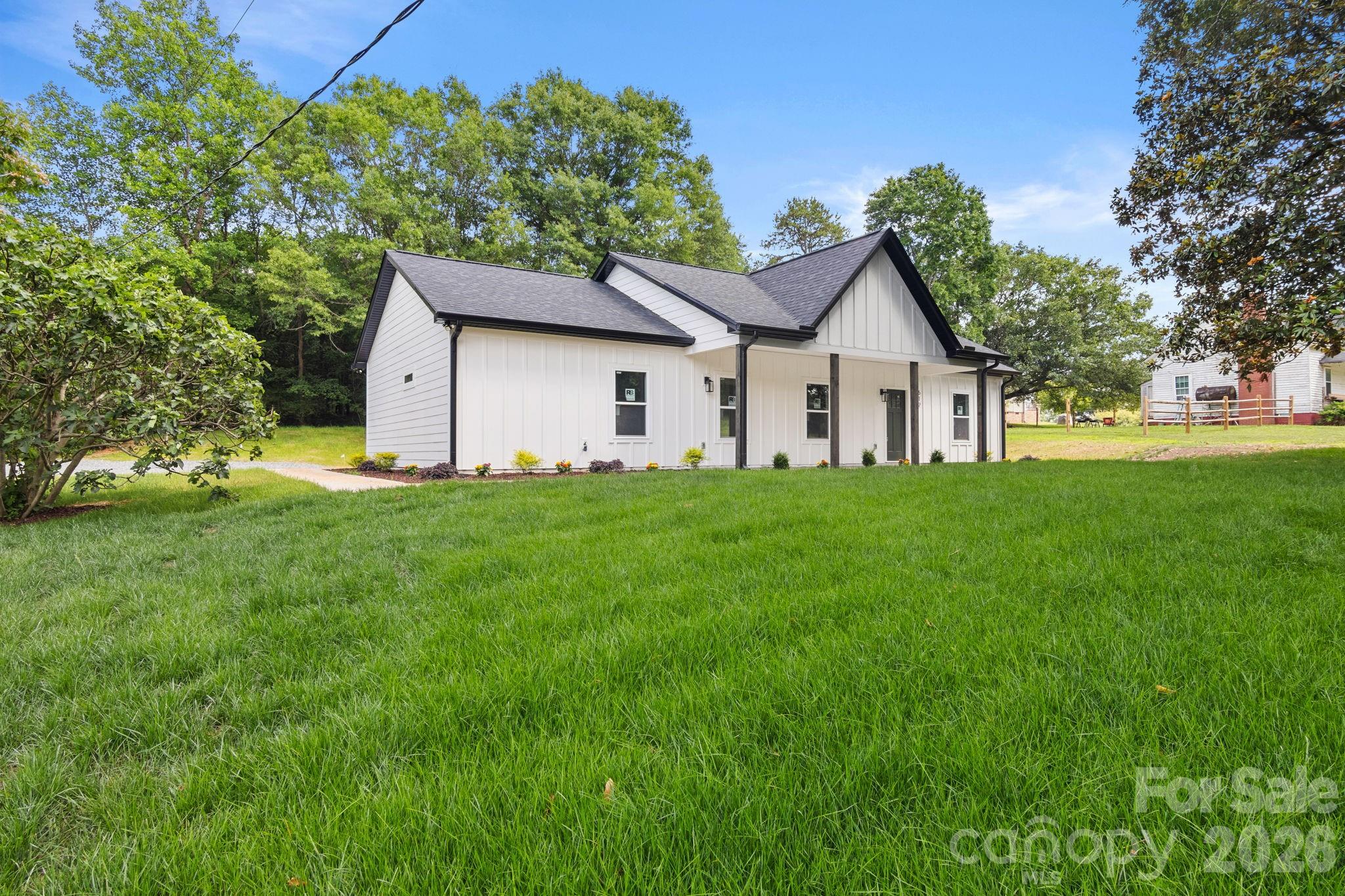 612 Hardin Road Dallas, NC 28034 - Photo 3 of 30