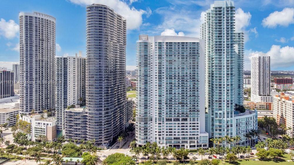 1800 North Bayshore Drive, Unit 614 Miami, FL 33132 - Photo 27 of 29 a view of a city with tall buildings