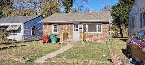 $2,500 | 315 St Mark Street, Petersburg, VA 23803