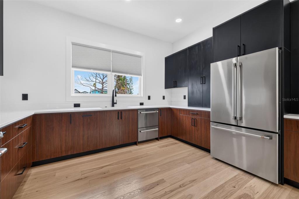 16210 3rd Street East Redington Beach, FL 33708 - Photo 11 of 74 Gallery Image 11