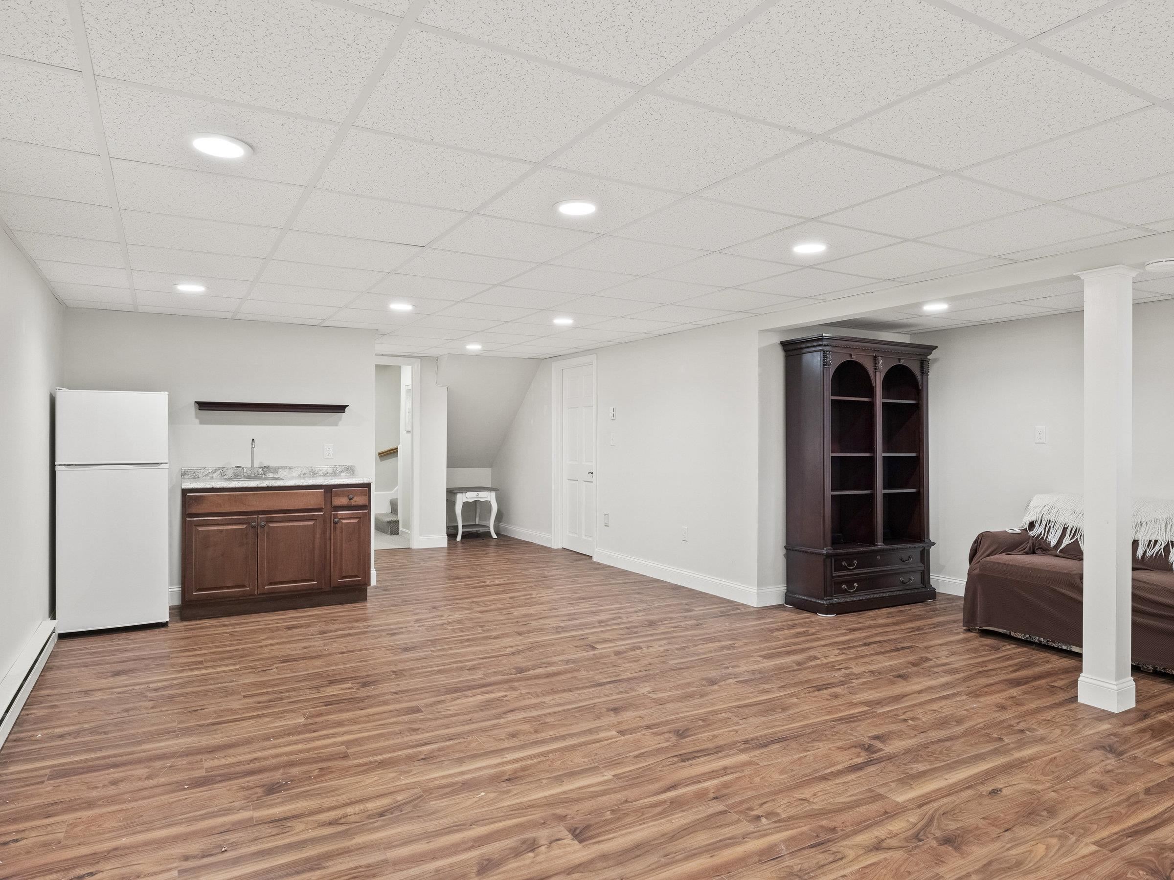 68 Birkdale Road Bedford, NH 03110 - Photo 32 of 33 Gallery Image 32