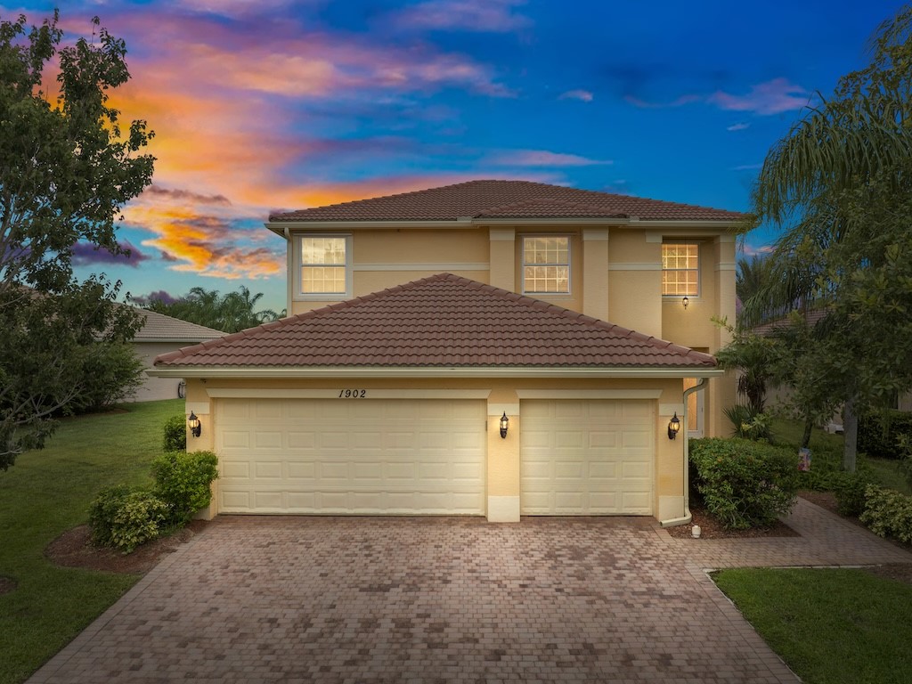 1902 Grey Falcon Cir Southwest