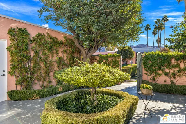 $1,360,000 | 47425 Medina Drive West, Palm Desert, CA 92260