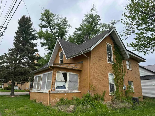 $29,000 | 131 3rd Street, Savanna, IL 61074