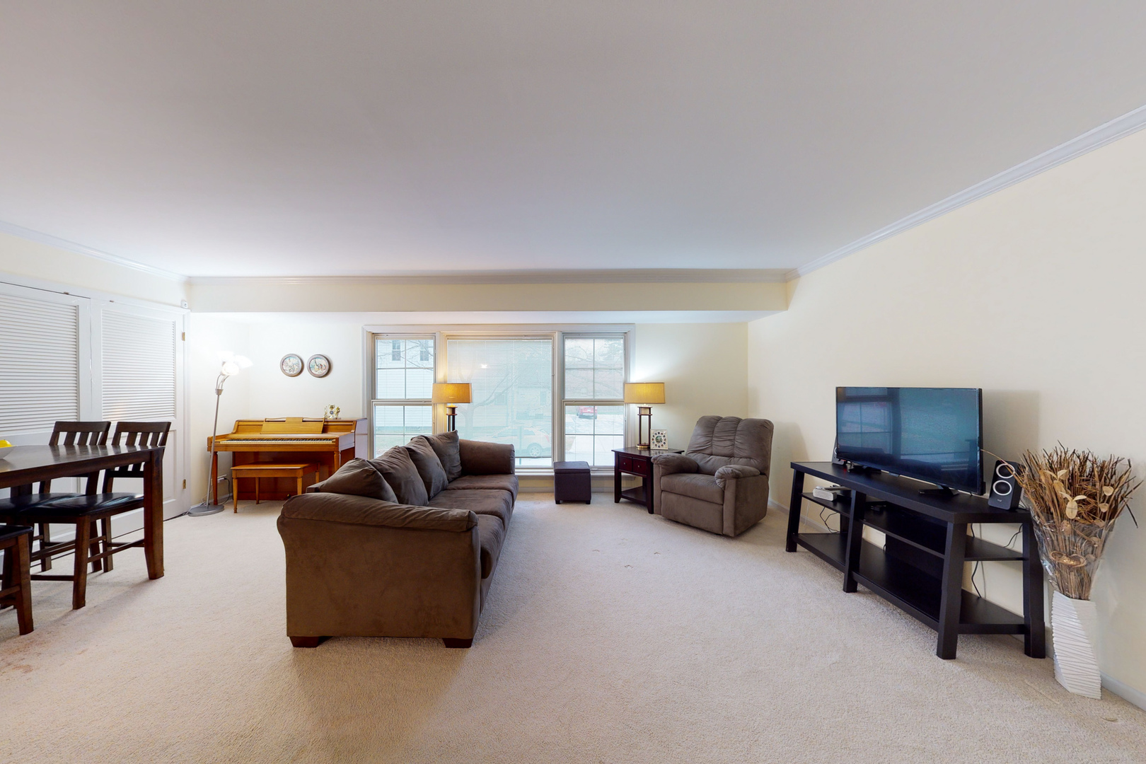 601 Ridge Road, Unit 201 Wilmette, IL 60091 - Photo 5 of 22