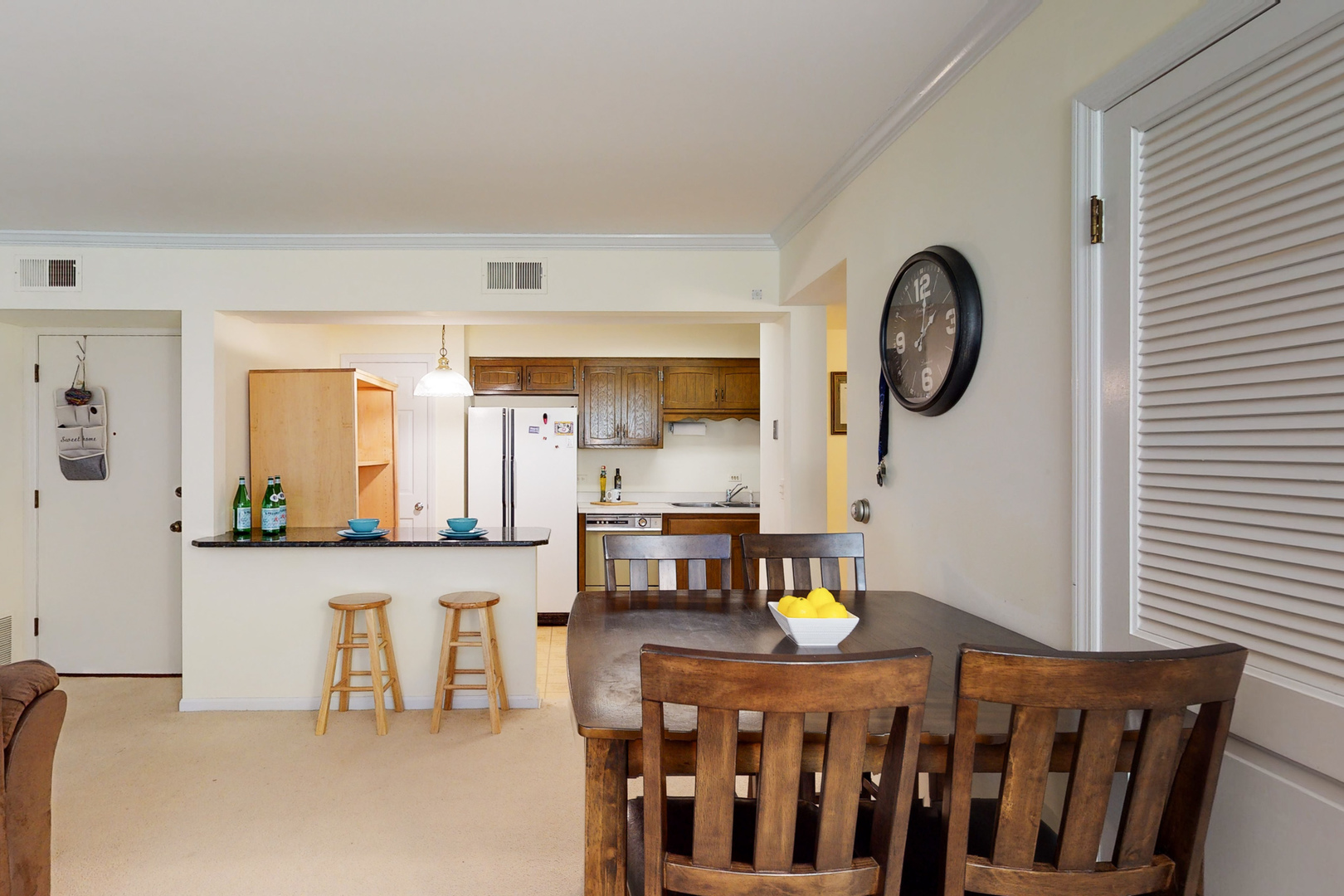 601 Ridge Road, Unit 201 Wilmette, IL 60091 - Photo 7 of 22