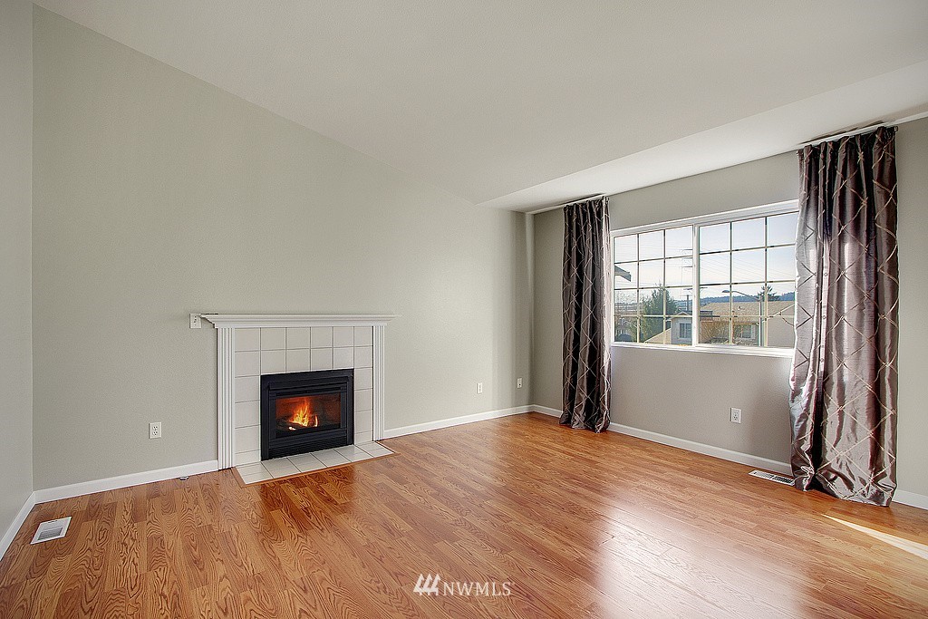 2409 211th Street Southeast Bothell, WA 98021 - Photo 3 of 20