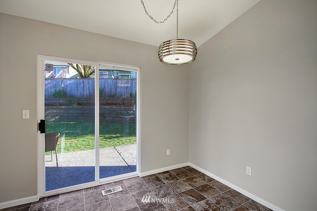 2409 211th Street Southeast Bothell, WA 98021 - Photo 9 of 20
