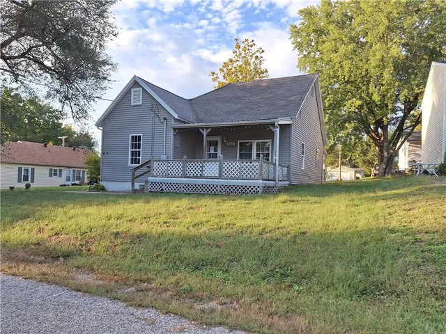 $94,900 | 612 West 5th Street, Carrollton, MO 64633
