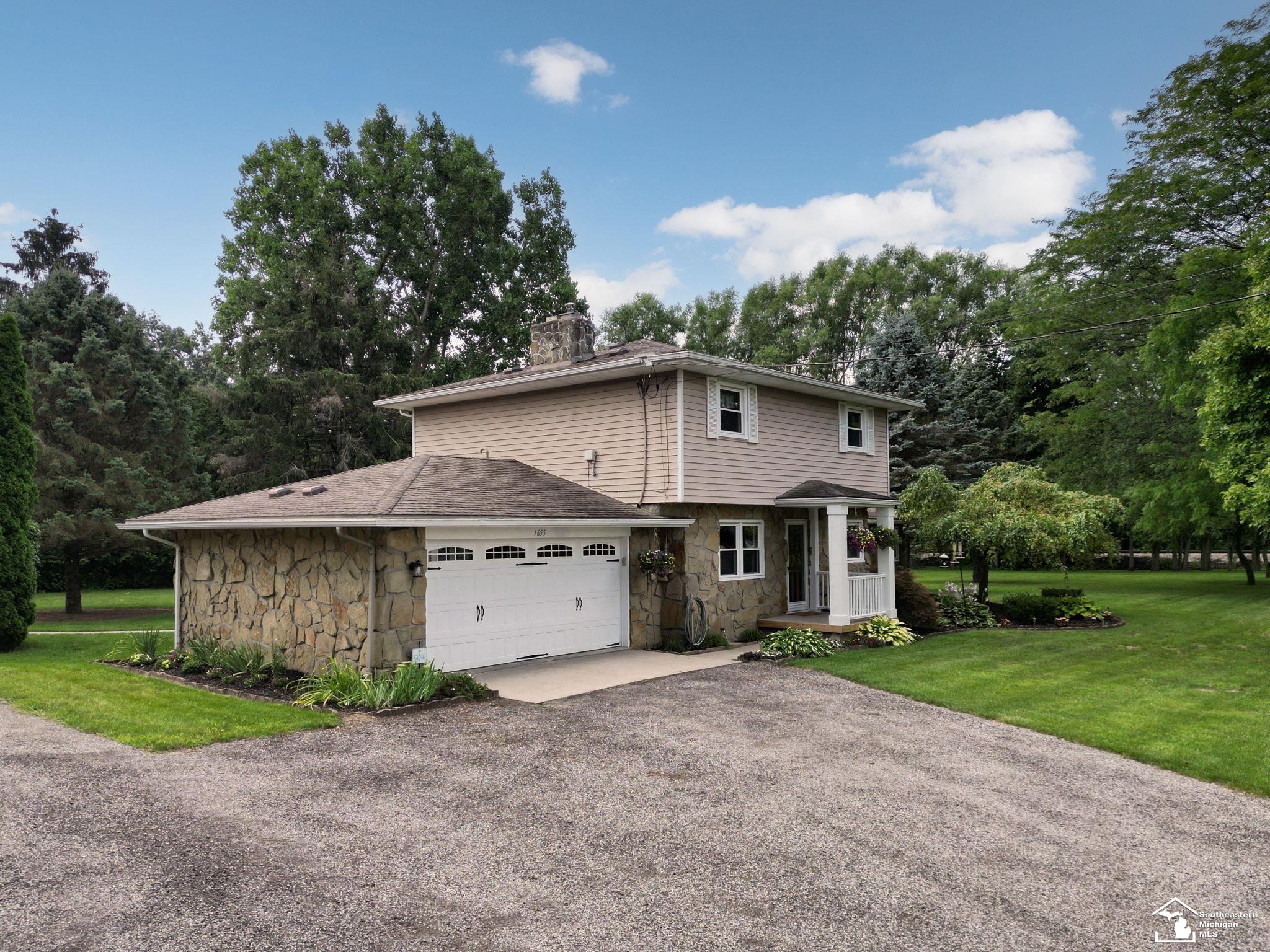 1655 Morocco Road Temperance, MI 48182 - Photo 3 of 56
