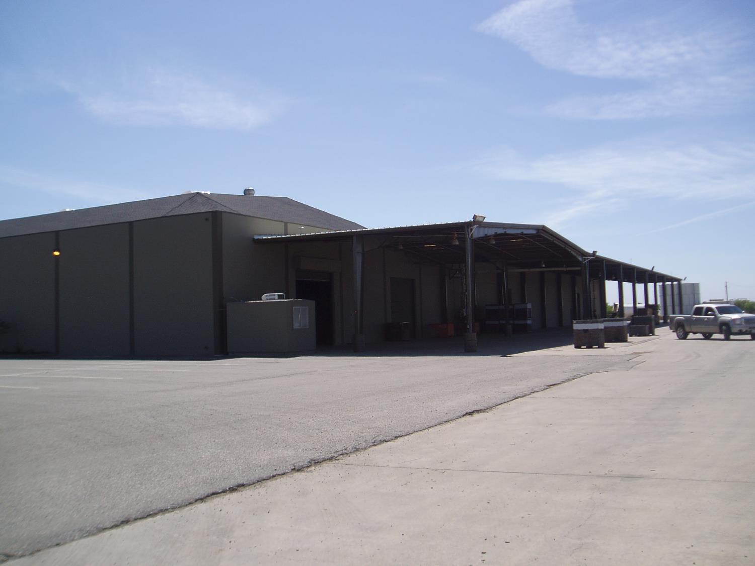 2200 Encinal Road Live Oak, CA 95953 - Photo 14 of 28 a front view of house with yard