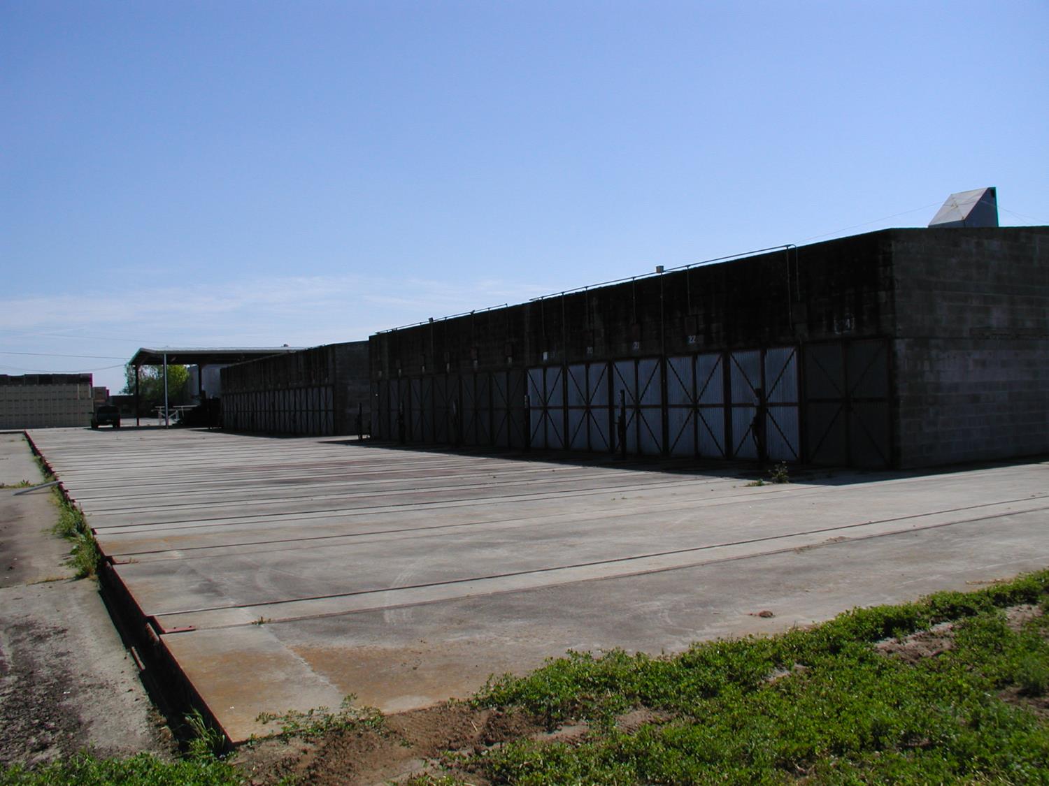 2200 Encinal Road Live Oak, CA 95953 - Photo 27 of 28 a terrace with a wooden fence
