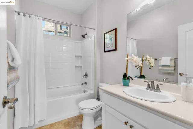 $698,000 | 6063 Old Quarry Loop, Oakland, CA 94605