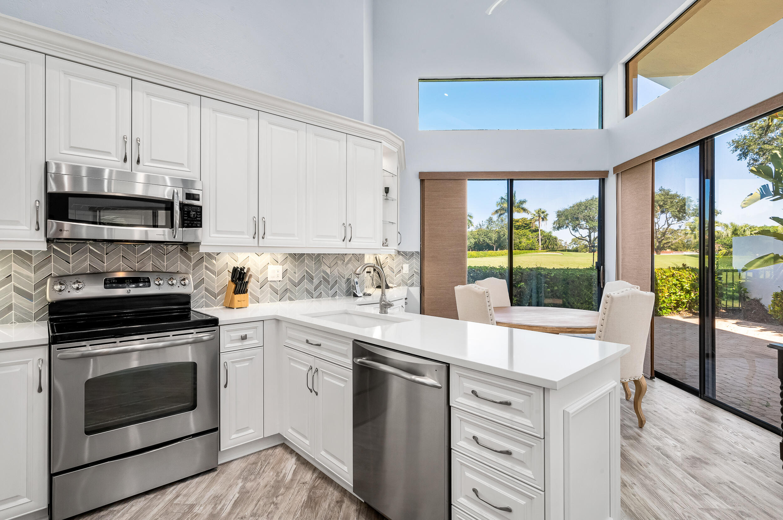 17123 Ryton Lane Boca Raton, FL 33496 - Photo 6 of 20 photo-32