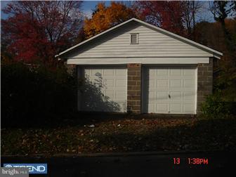 1618 Pennington Road Ewing, NJ 08618 - Photo 5 of 12 Exterior