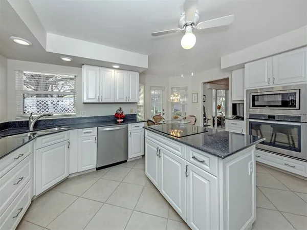$379,000 | 575 Clubside Circle, Unit 35, Venice, FL 34293