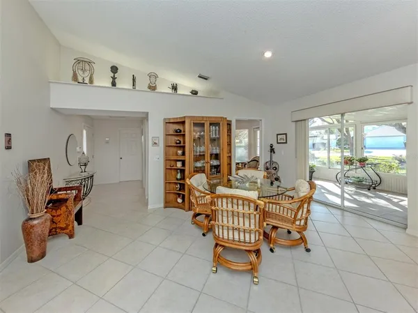 $379,000 | 575 Clubside Circle, Unit 35, Venice, FL 34293