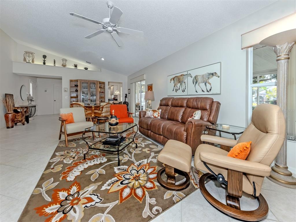 575 Clubside Circle, Unit 35 Venice, FL 34293 - Photo 9 of 79