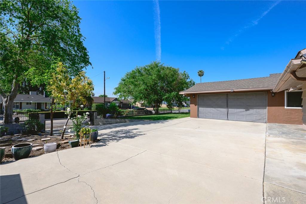 10232 Effen Street Rancho Cucamonga, CA 91730 - Photo 5 of 44