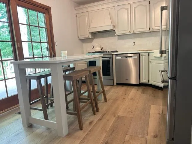 $799,900 | 70070 2nd Avenue, South Haven, MI 49090