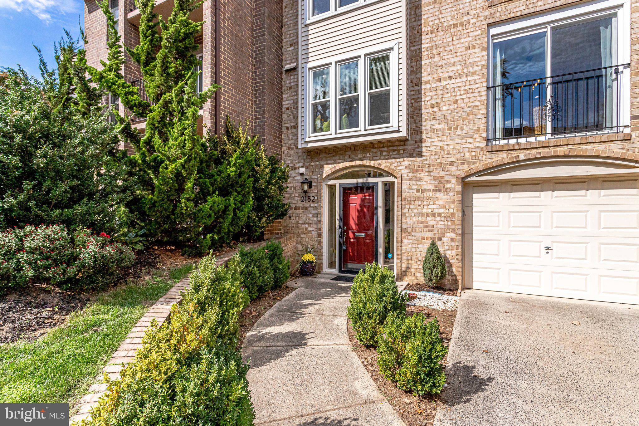 2152 Military Road Arlington, VA 22207 - Photo 2 of 59