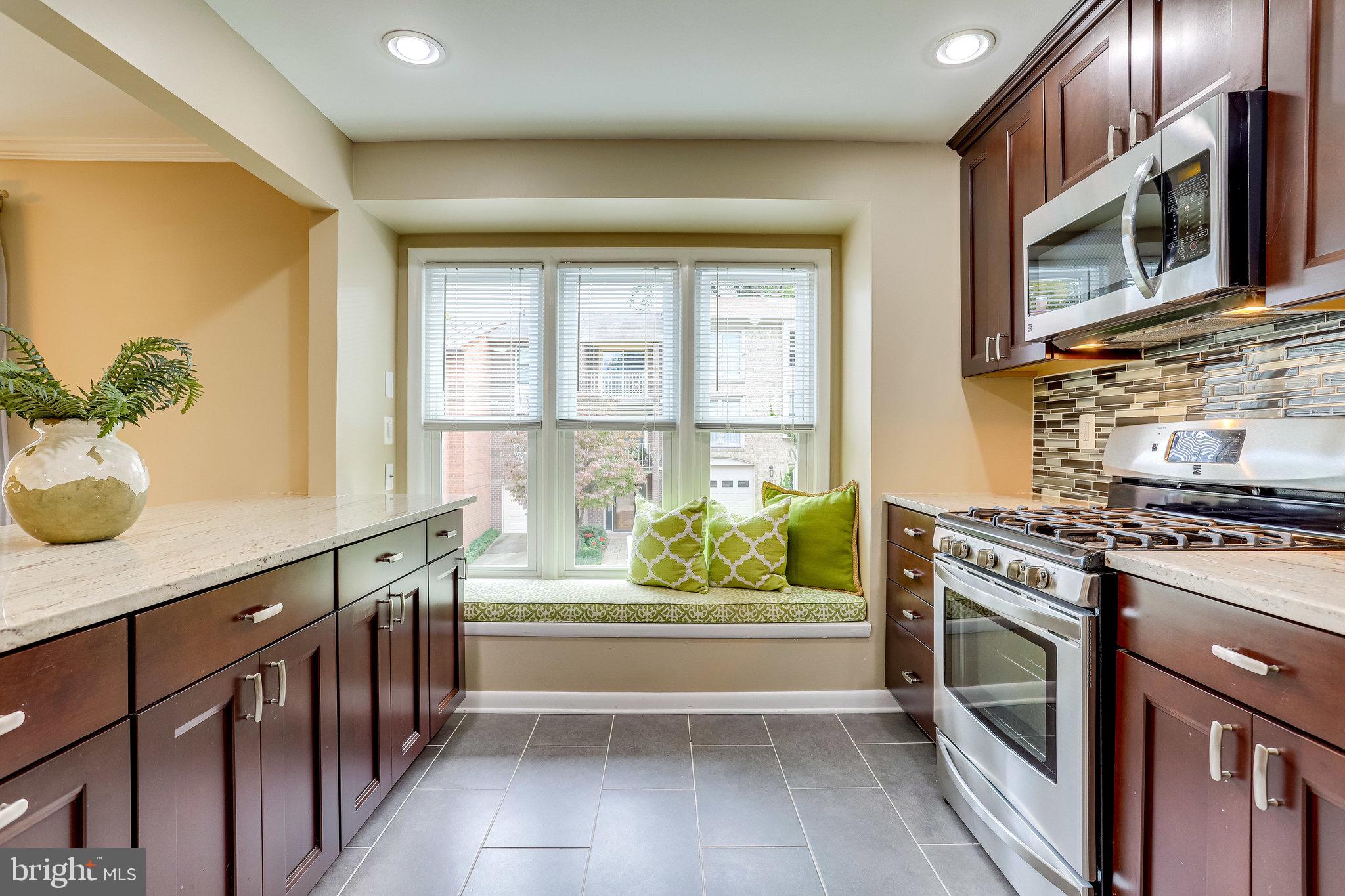 2152 Military Road Arlington, VA 22207 - Photo 17 of 59