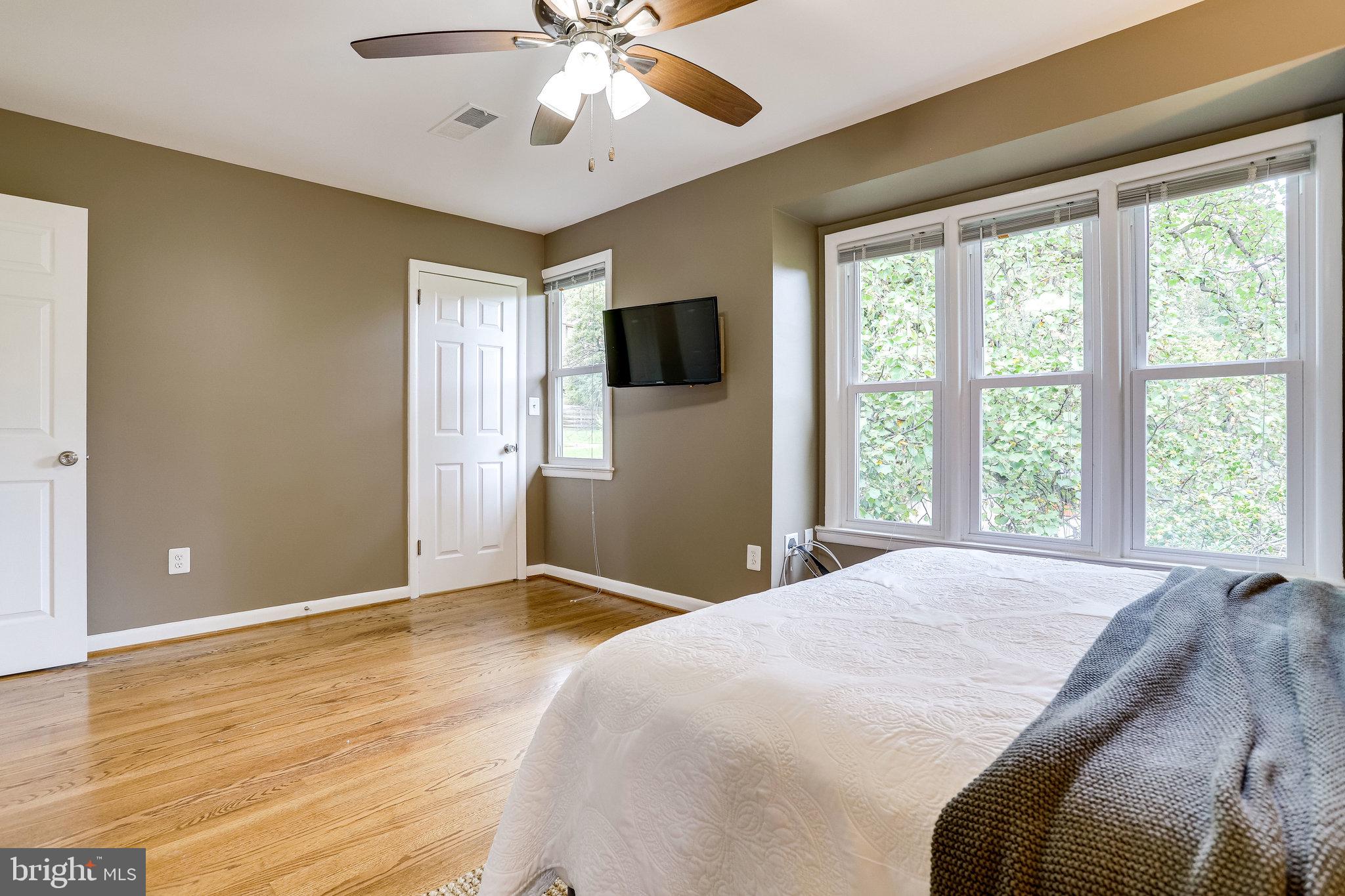 2152 Military Road Arlington, VA 22207 - Photo 29 of 59