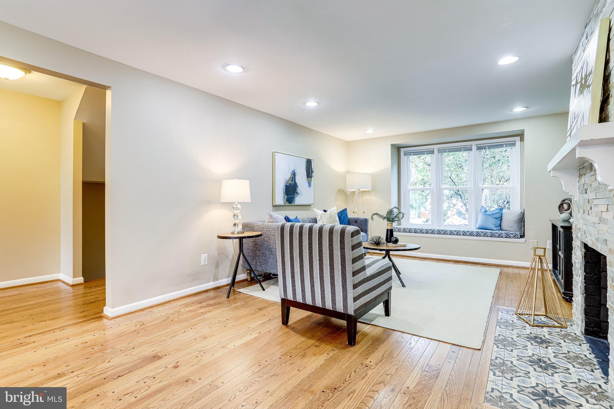 2152 Military Road Arlington, VA 22207 - Photo 3 of 59