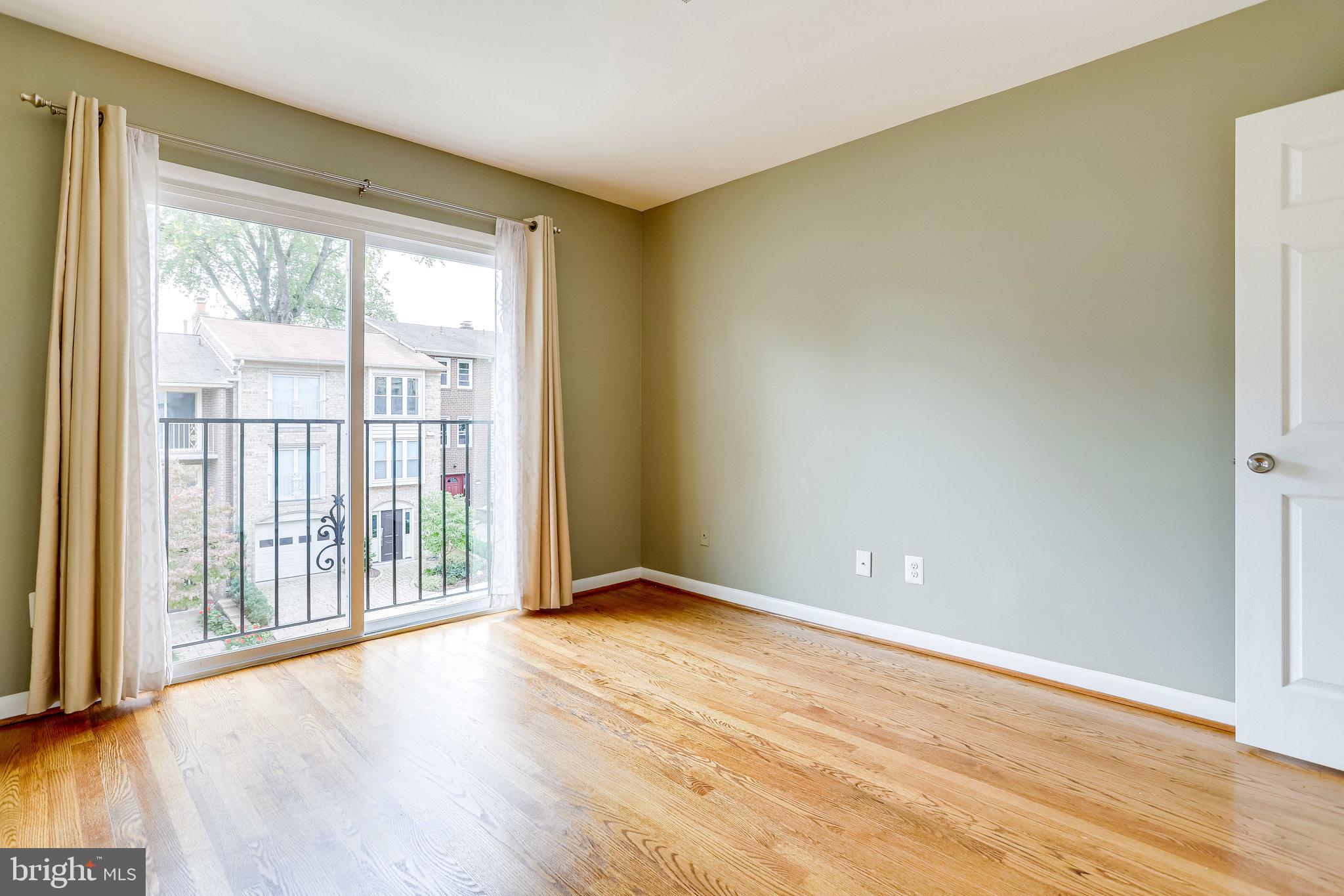 2152 Military Road Arlington, VA 22207 - Photo 40 of 59