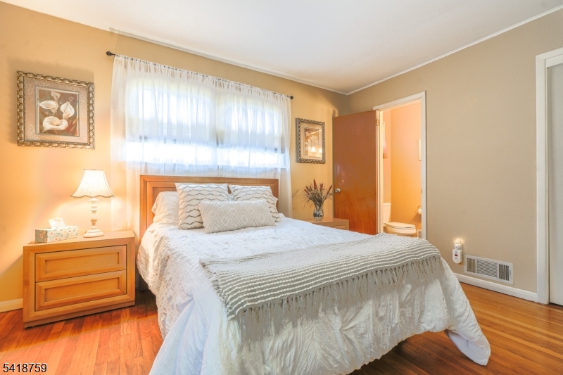 17 Cole Road Cedar Grove, NJ 07009 - Photo 11 of 28